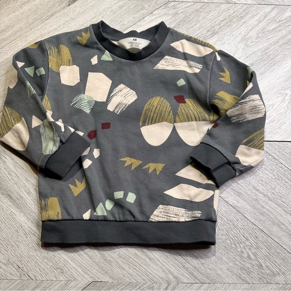 H&M Charcoal Crewneck Sweatshirt with Pastel Graphic Shapes 3/4T
